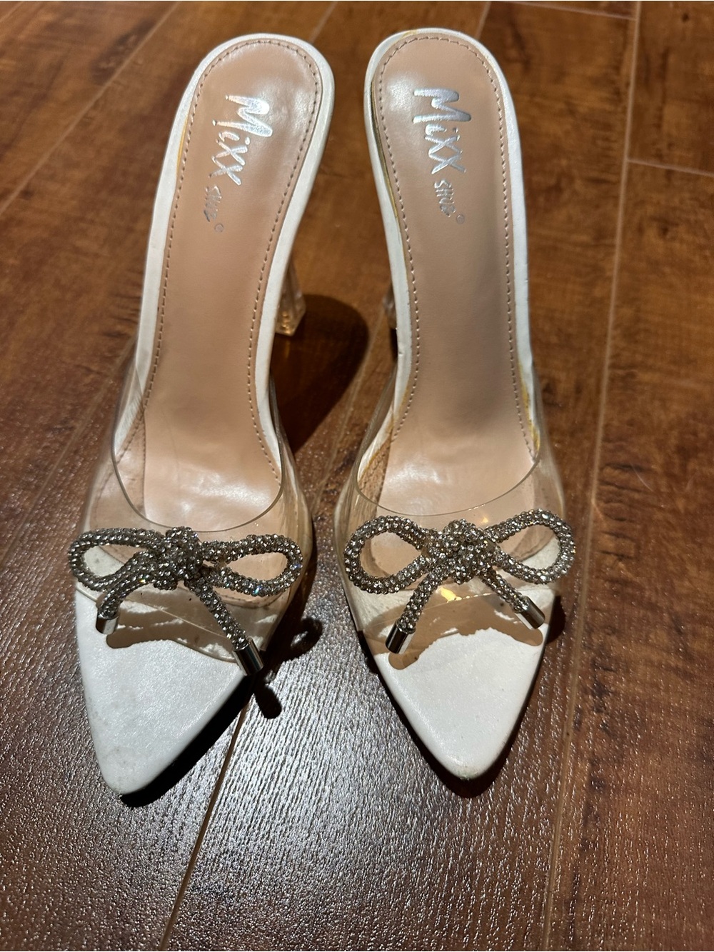 Mixx Shuz Women's Ivory Pointed Toe Crystal Bow Mule Heels